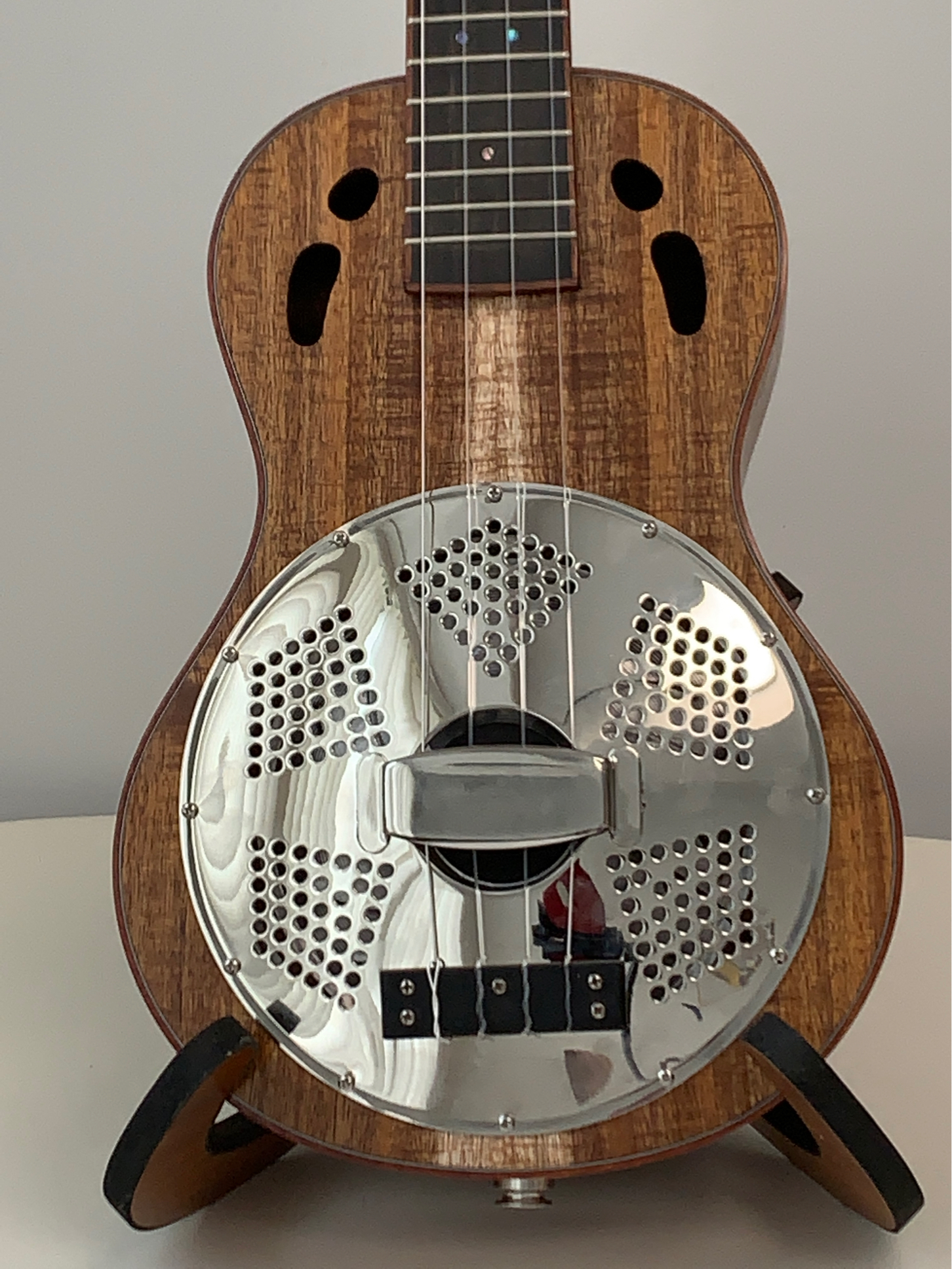 cascade resonator guitar